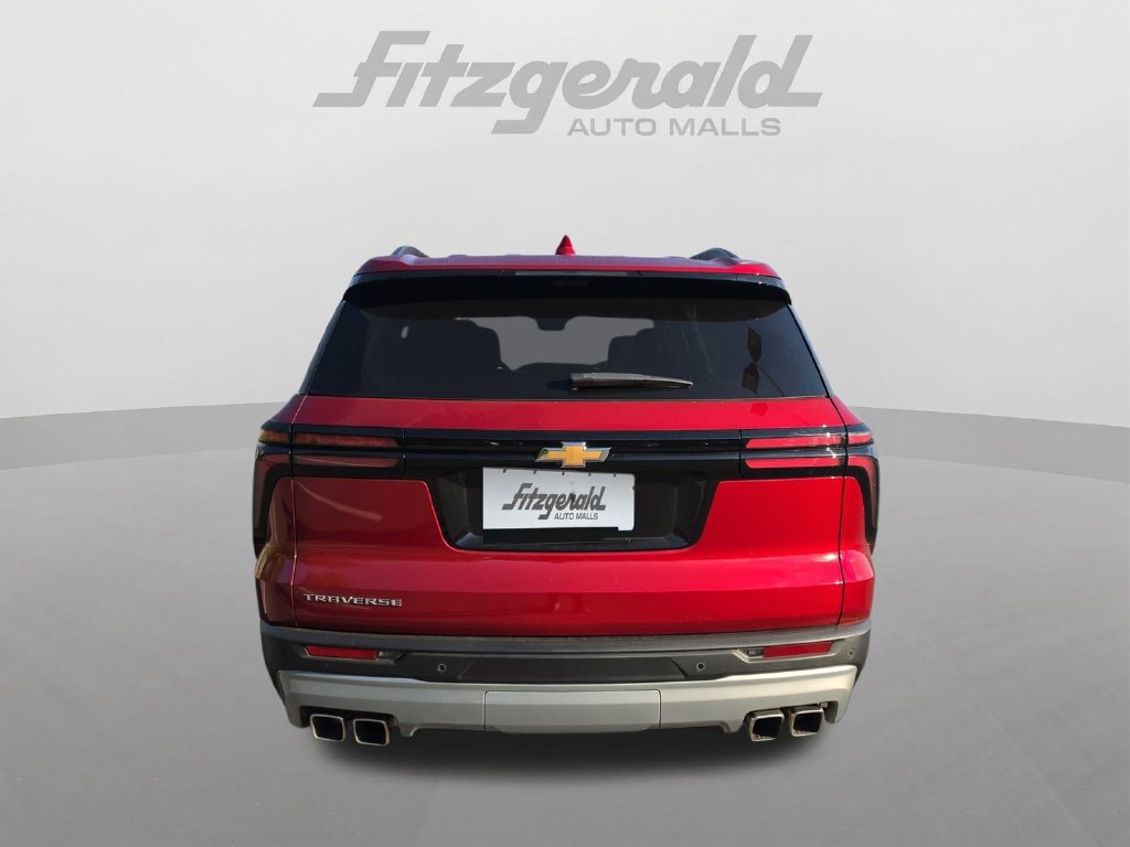 Used 2026 Chevrolet Traverse LT w/ Driver Confidence Package FWD image 7