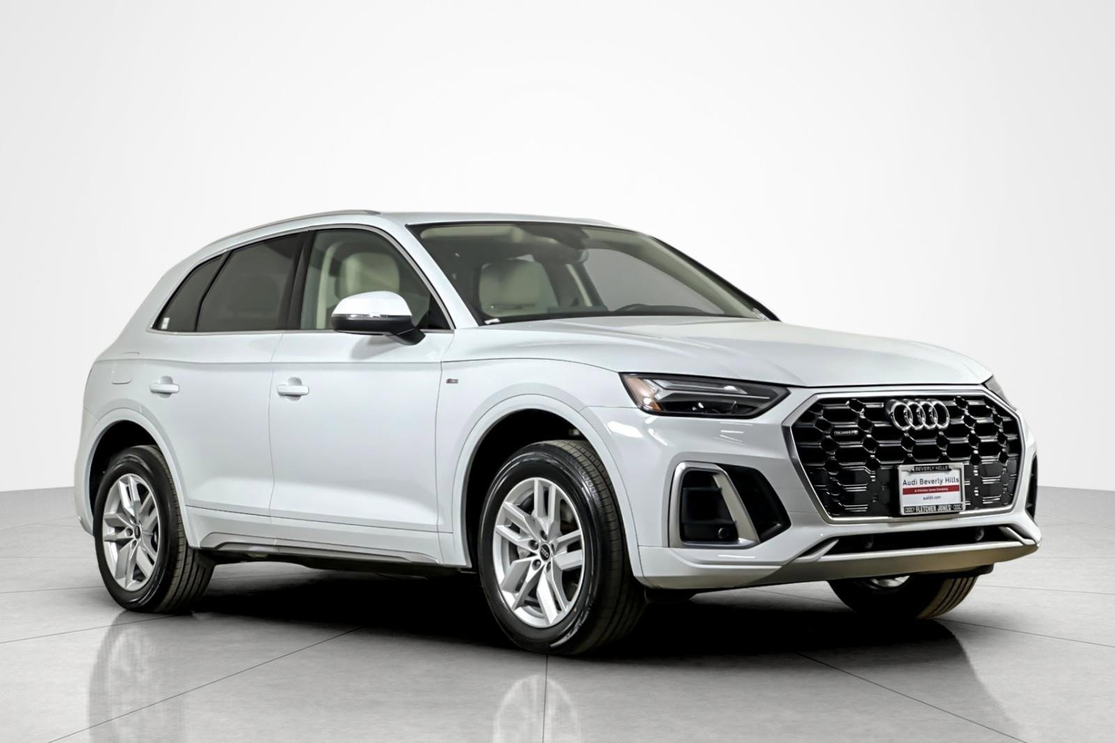 Used 2023 Audi Q5 2.0T Premium w/ Convenience Package AWD/4WD image 7