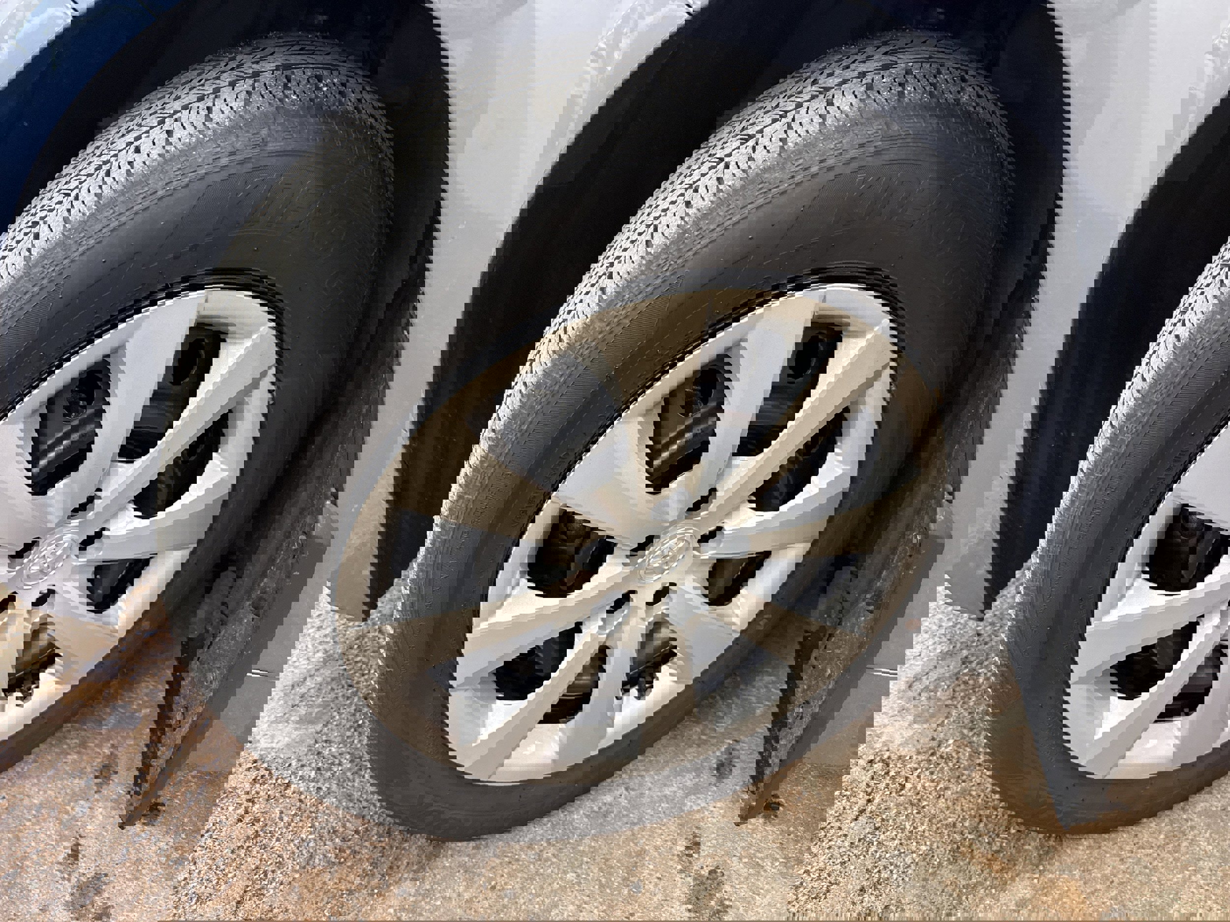 Used 2024 Toyota Corolla LE image 4