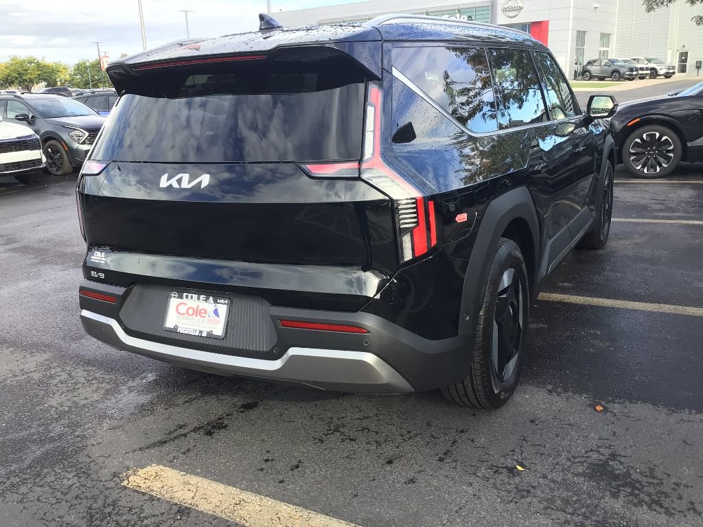 New 2026 Kia EV9 Wind image 5