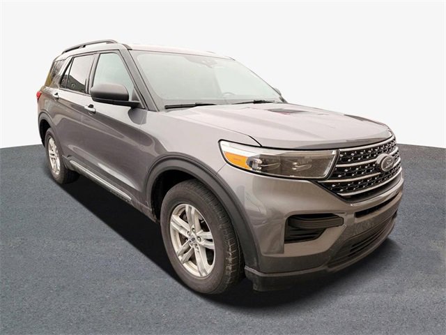Used 2021 Ford Explorer XLT image 2