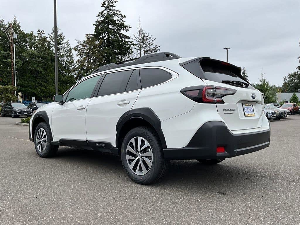 Certified 2025 Subaru Outback Premium AWD/4WD image 6