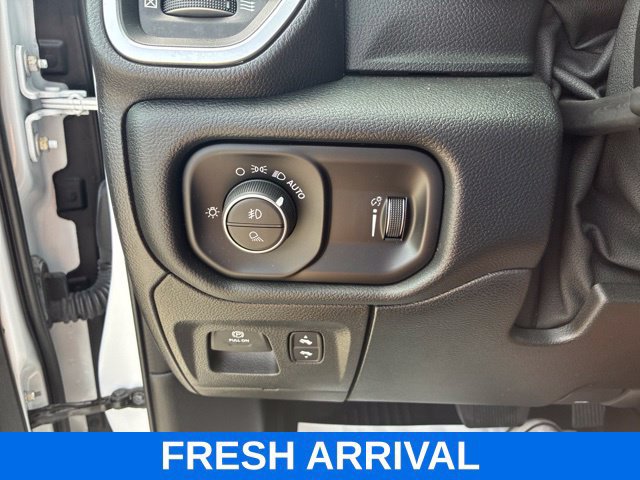 Used 2021 RAM 1500 Big Horn RWD image 31
