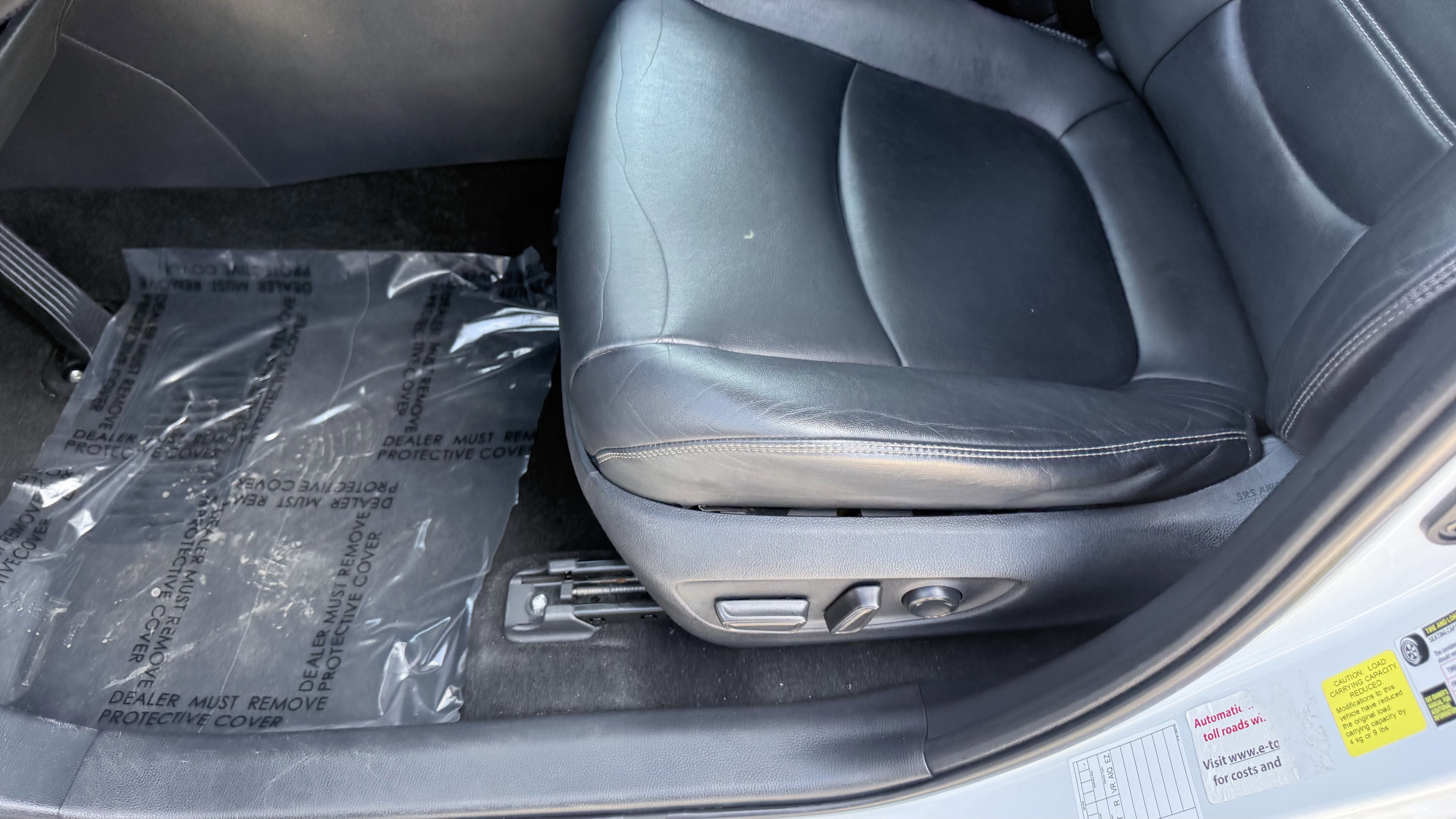 Used 2019 Toyota RAV4 XLE Premium image 28