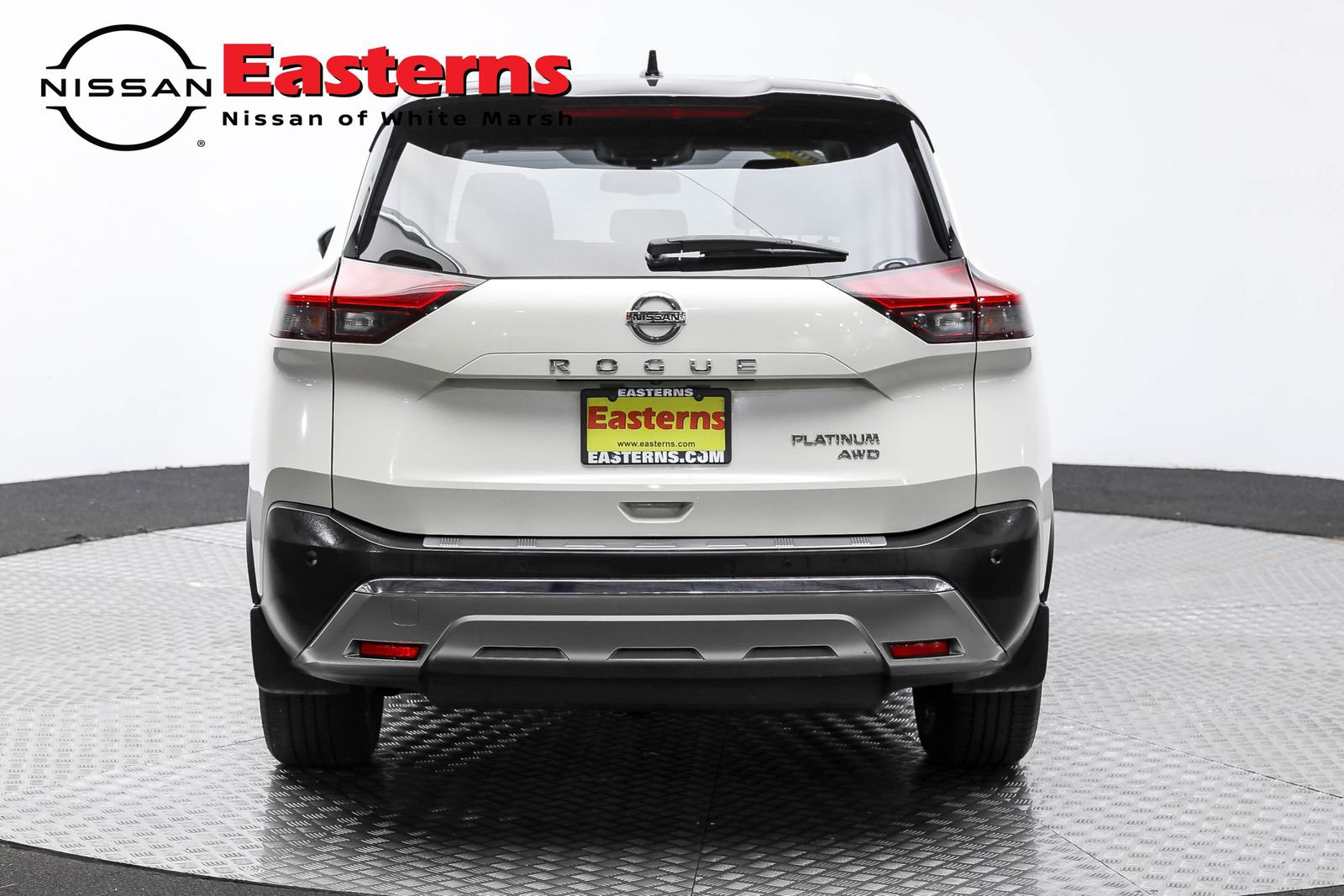 Used 2021 Nissan Rogue Platinum image 10