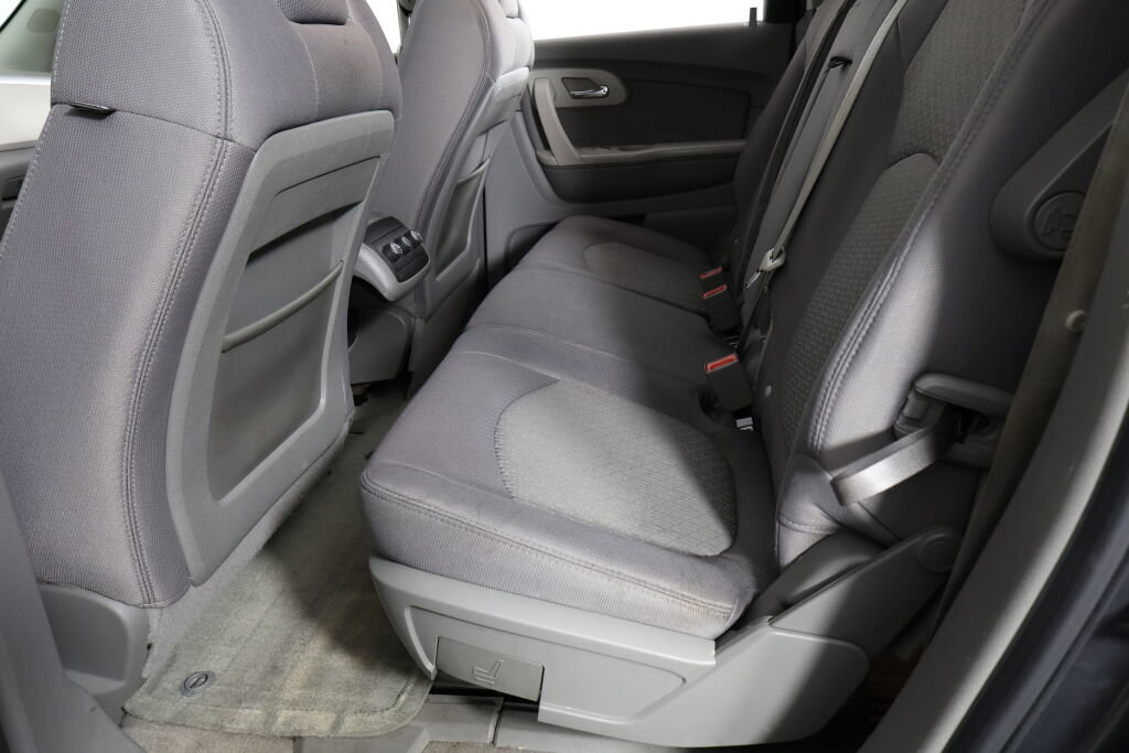Used 2012 Chevrolet Traverse LS image 17