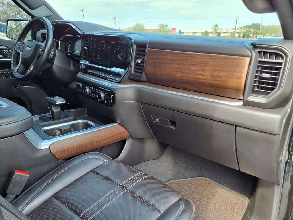 Used 2022 Chevrolet Silverado 1500 High Country image 11