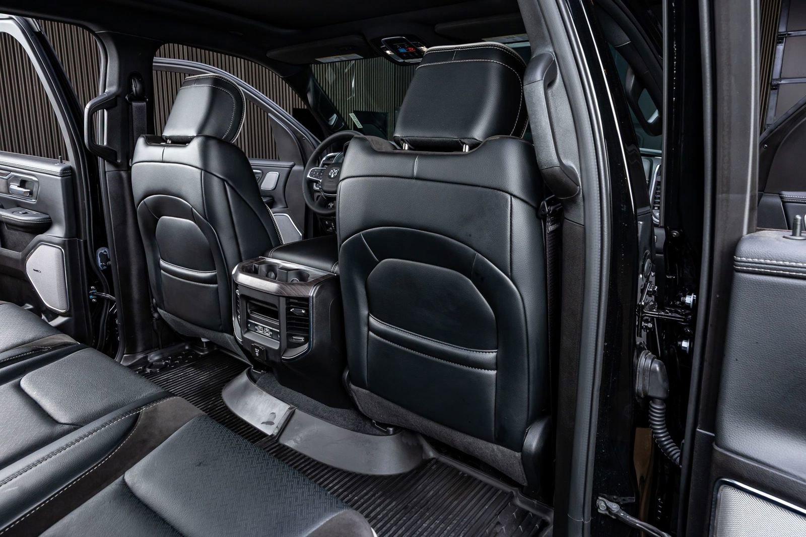 Used 2026 RAM 1500 Laramie image 33