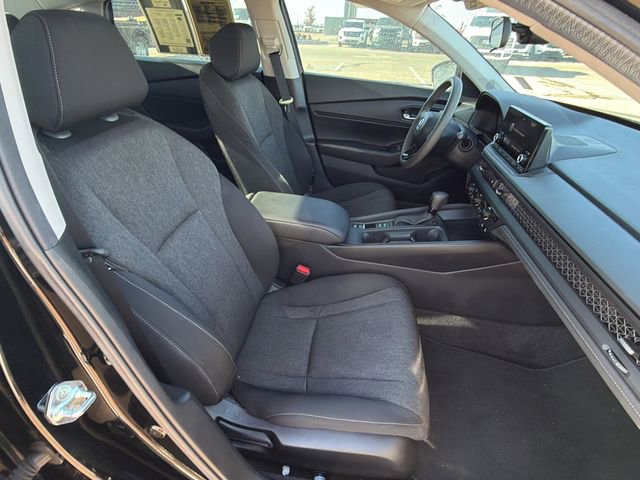 Used 2025 Honda Accord SE image 11