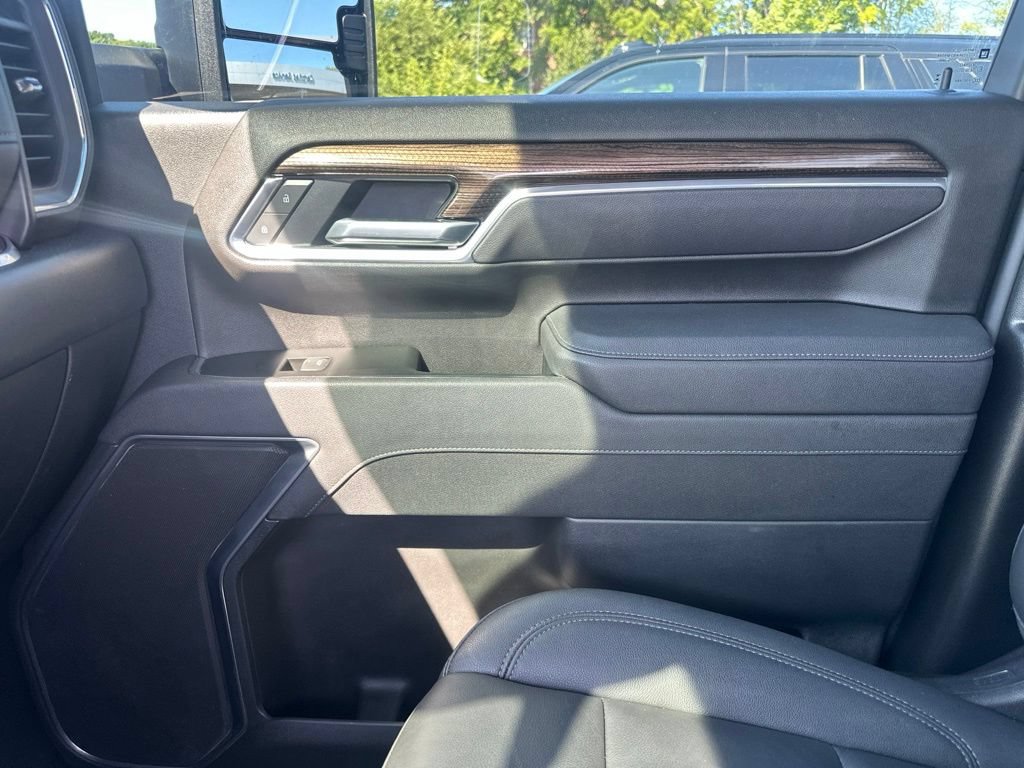 Used 2025 Chevrolet Silverado 2500 LT AWD/4WD image 24