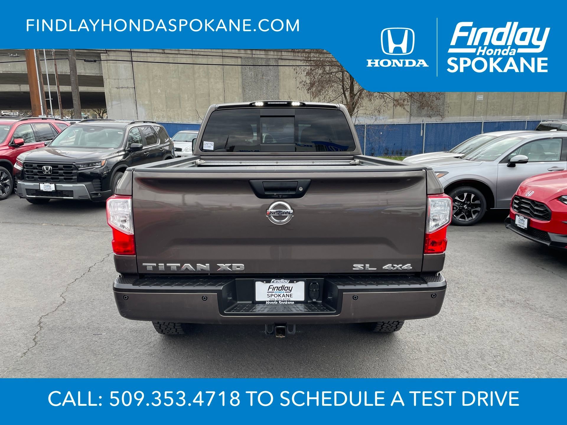 Used 2018 Nissan Titan SL w/ Chrome Package image 3