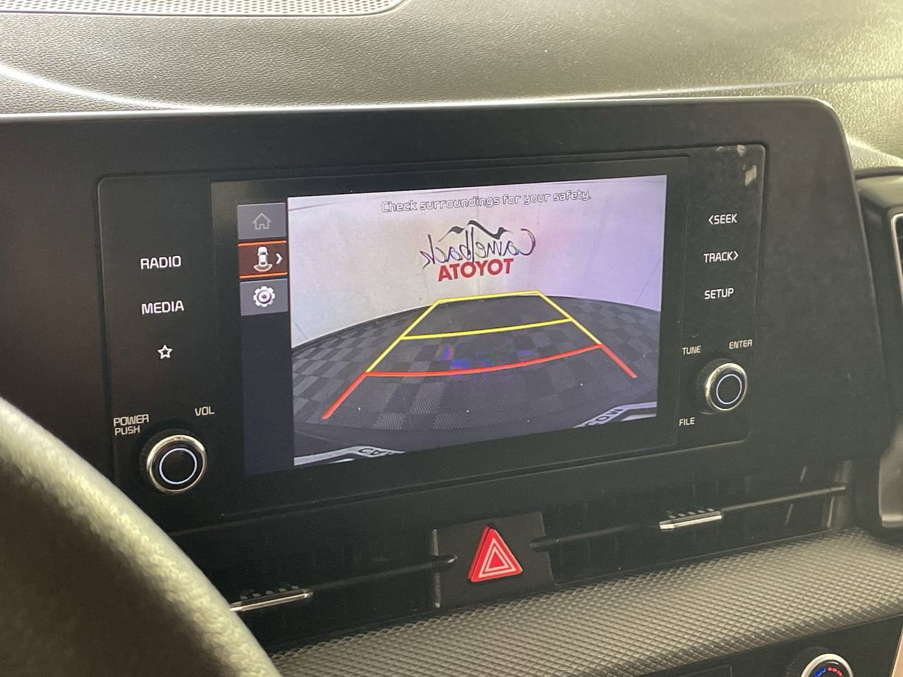 Used 2025 Kia Sportage LX image 16