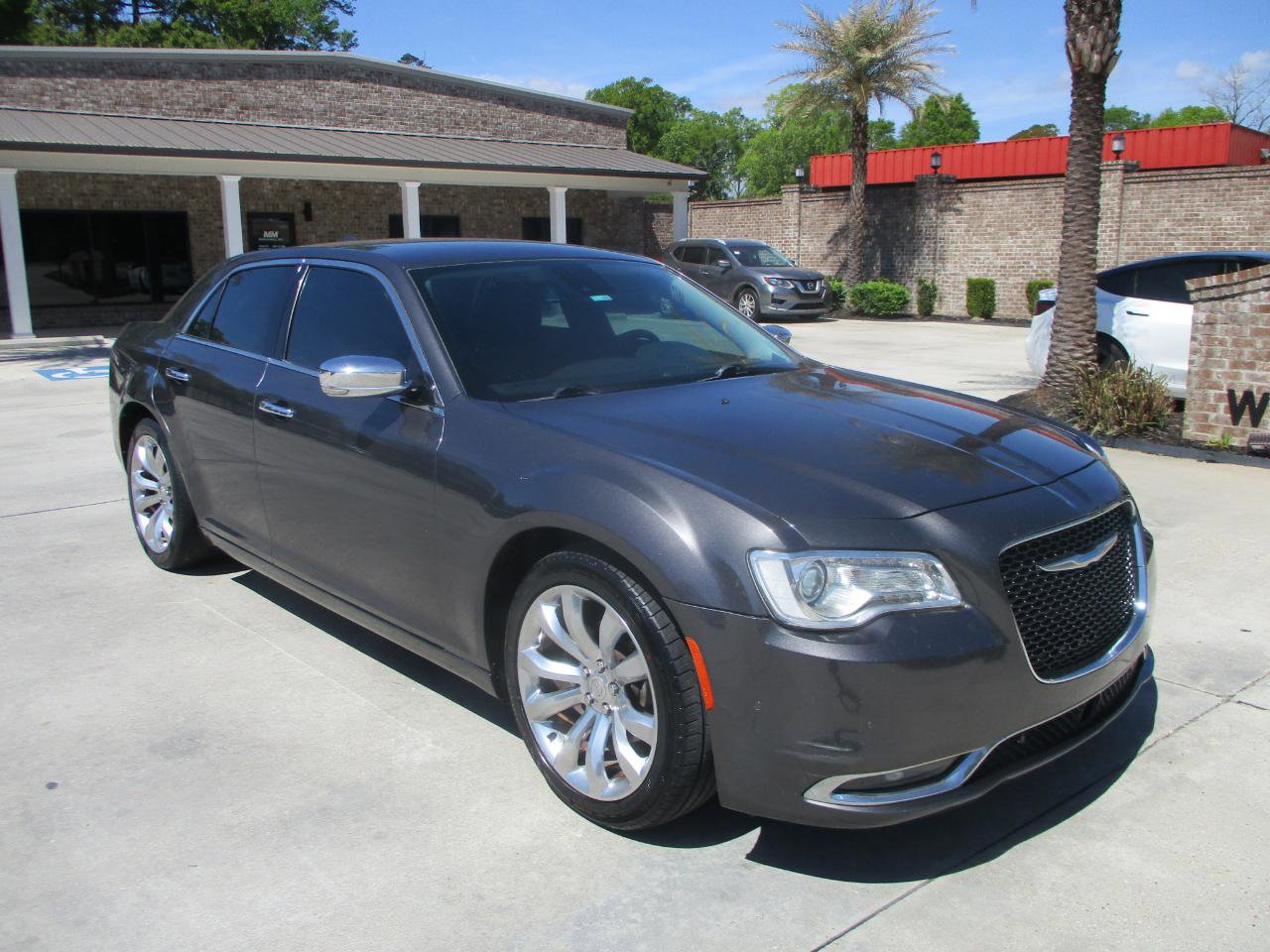 Used 2018 Chrysler 300 Limited w/ Safetytec Plus Group image 18