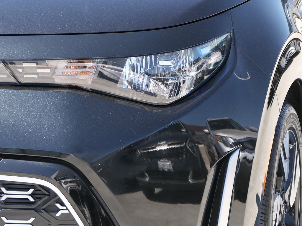 Used 2023 Kia Soul GT-Line FWD image 7