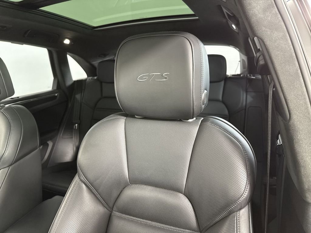 Certified 2022 Porsche Macan GTS AWD/4WD image 41