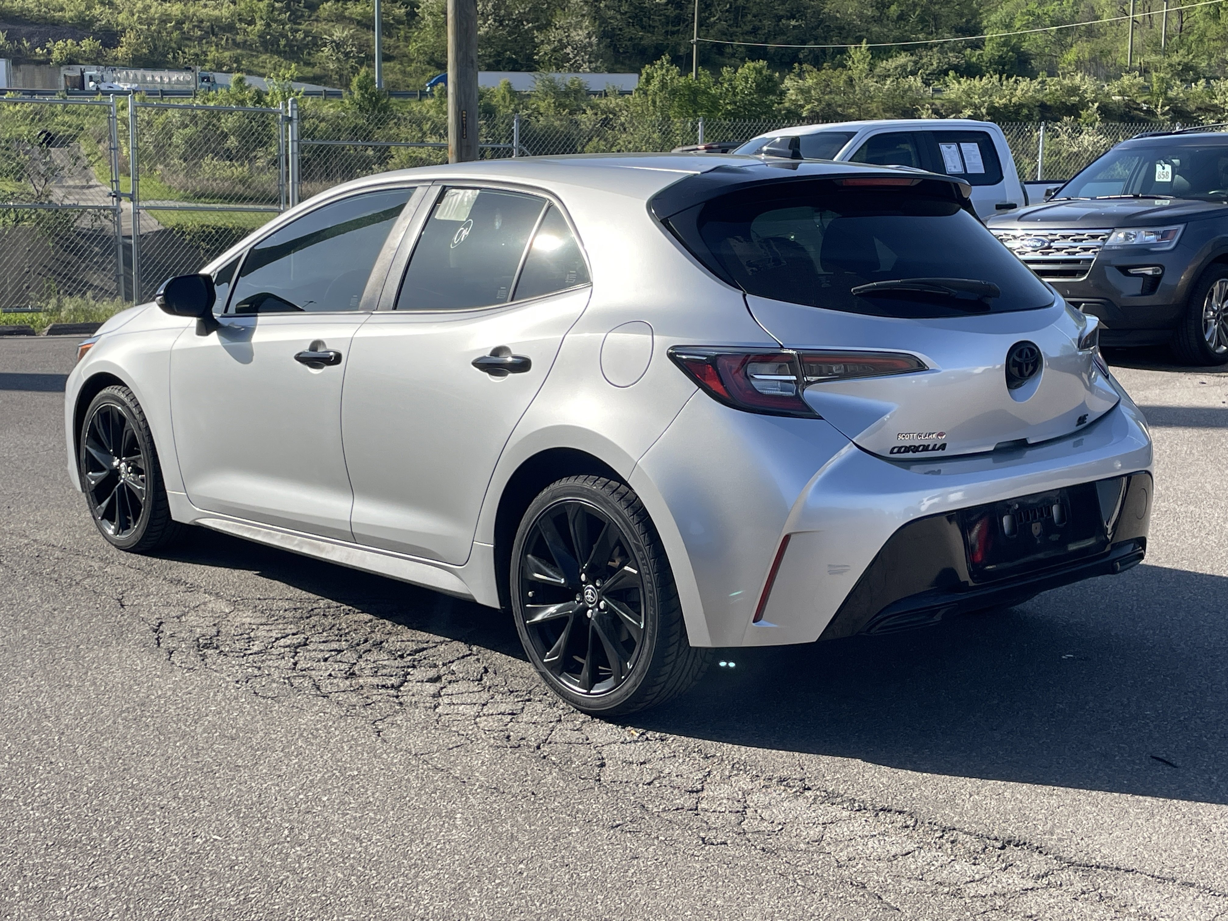 Used 2022 Toyota Corolla SE FWD image 6