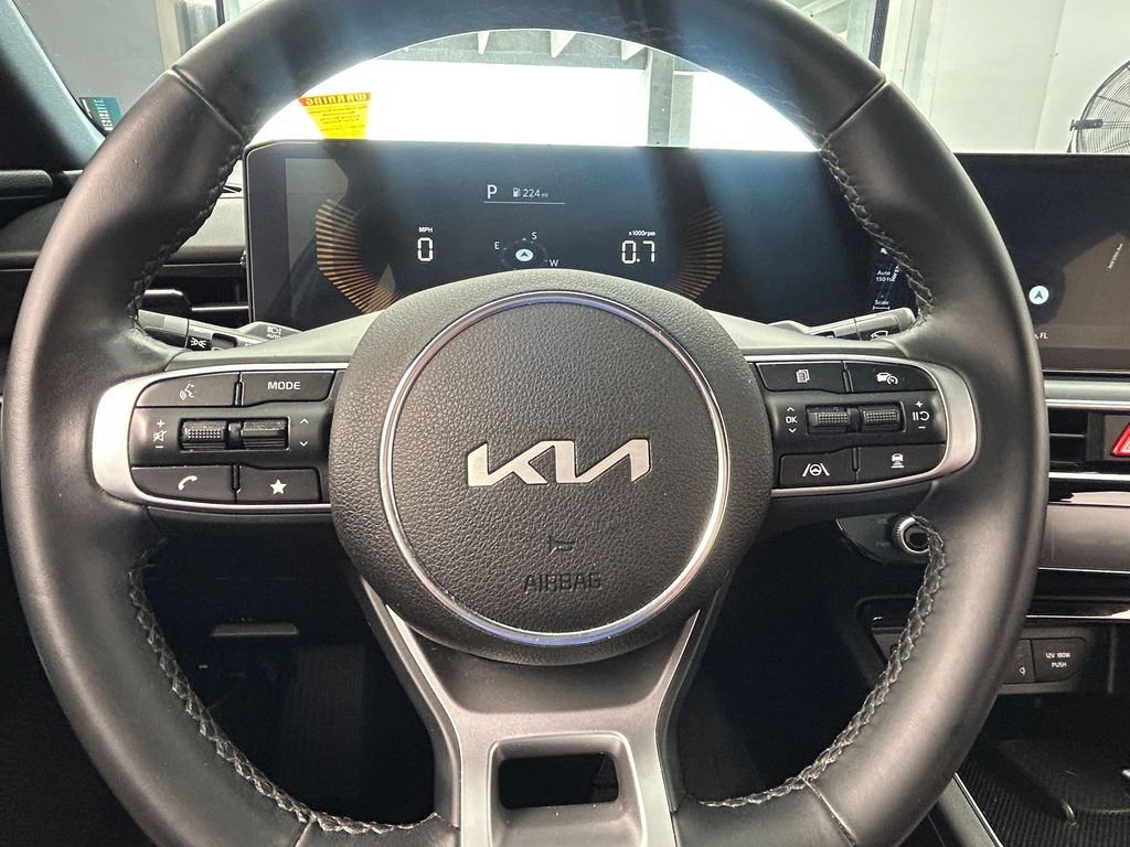 Used 2025 Kia K5 GT-Line w/ GT-Line Premium Package FWD image 35