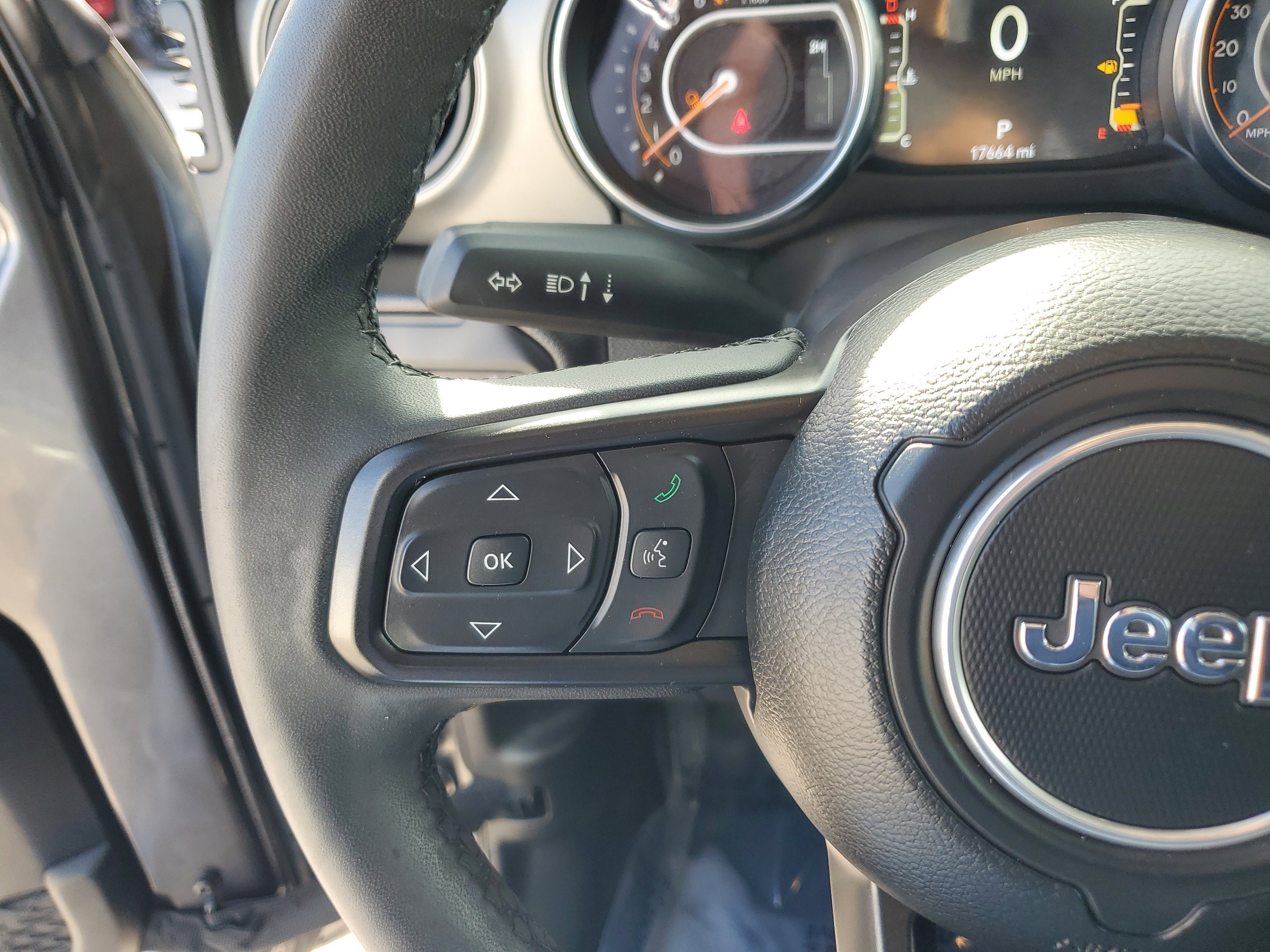 Used 2023 Jeep Gladiator Sport image 19