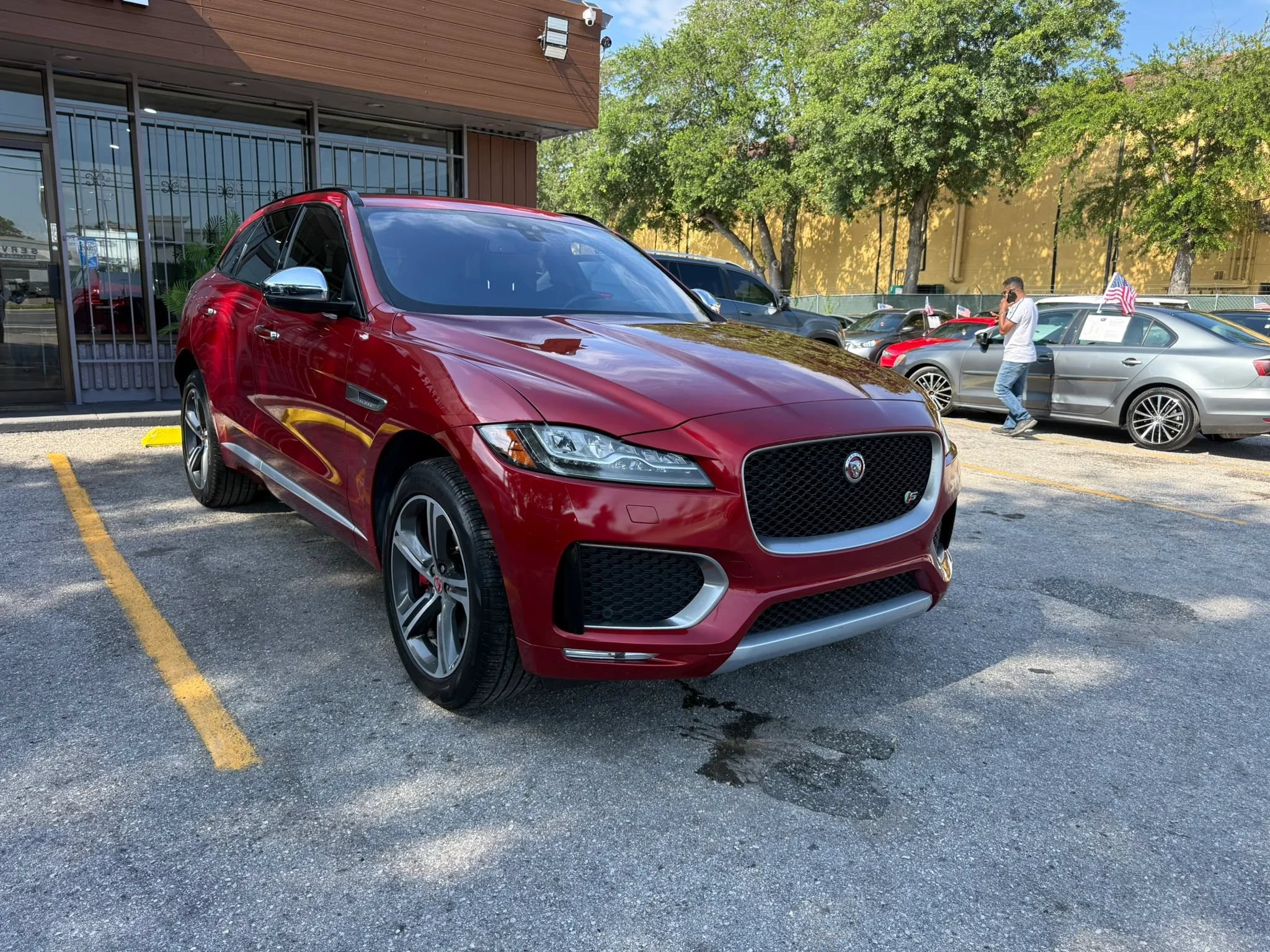 Used 2018 Jaguar F-PACE S AWD/4WD image 3