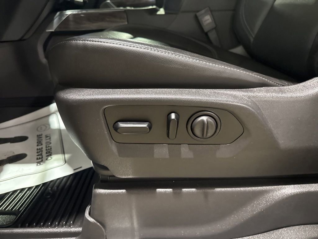 Used 2020 Chevrolet Silverado 1500 LTZ w/ LTZ Premium Package image 19