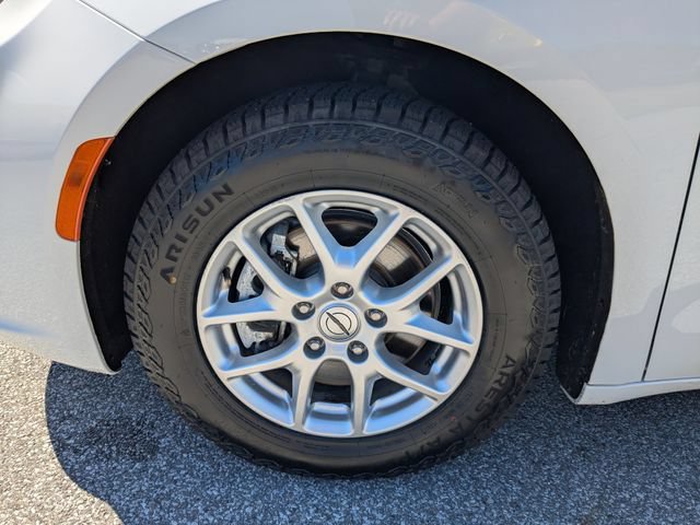 Used 2023 Chrysler Pacifica Touring-L FWD image 17