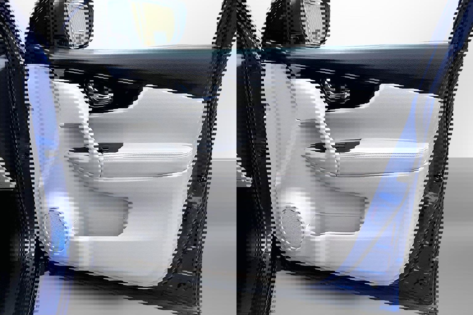 Used 2022 Nissan Rogue Sport SL w/ Premium Package image 26