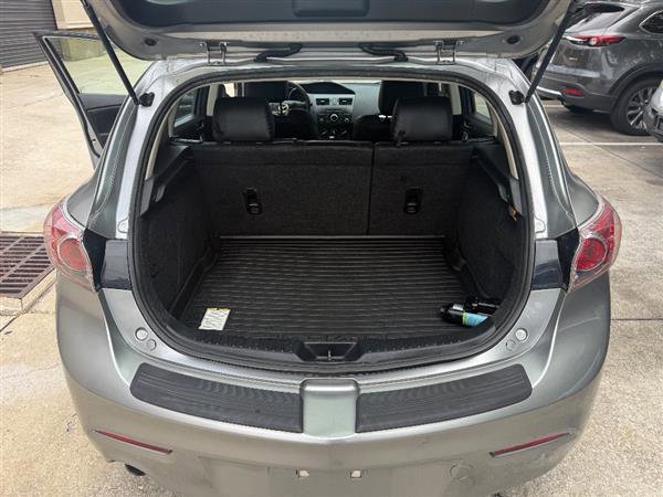 Used 2012 MAZDA MAZDA3 i Grand Touring image 9