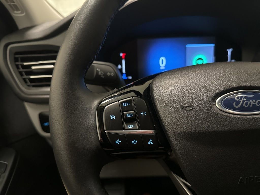 Used 2023 Ford Escape Active AWD/4WD image 25