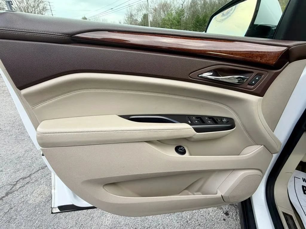 Used 2013 Cadillac SRX Luxury w/ Driver Awareness Package AWD/4WD image 13