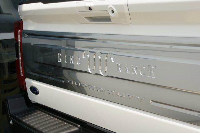 New 2025 Ford F350 King Ranch w/ Chrome Package image 17