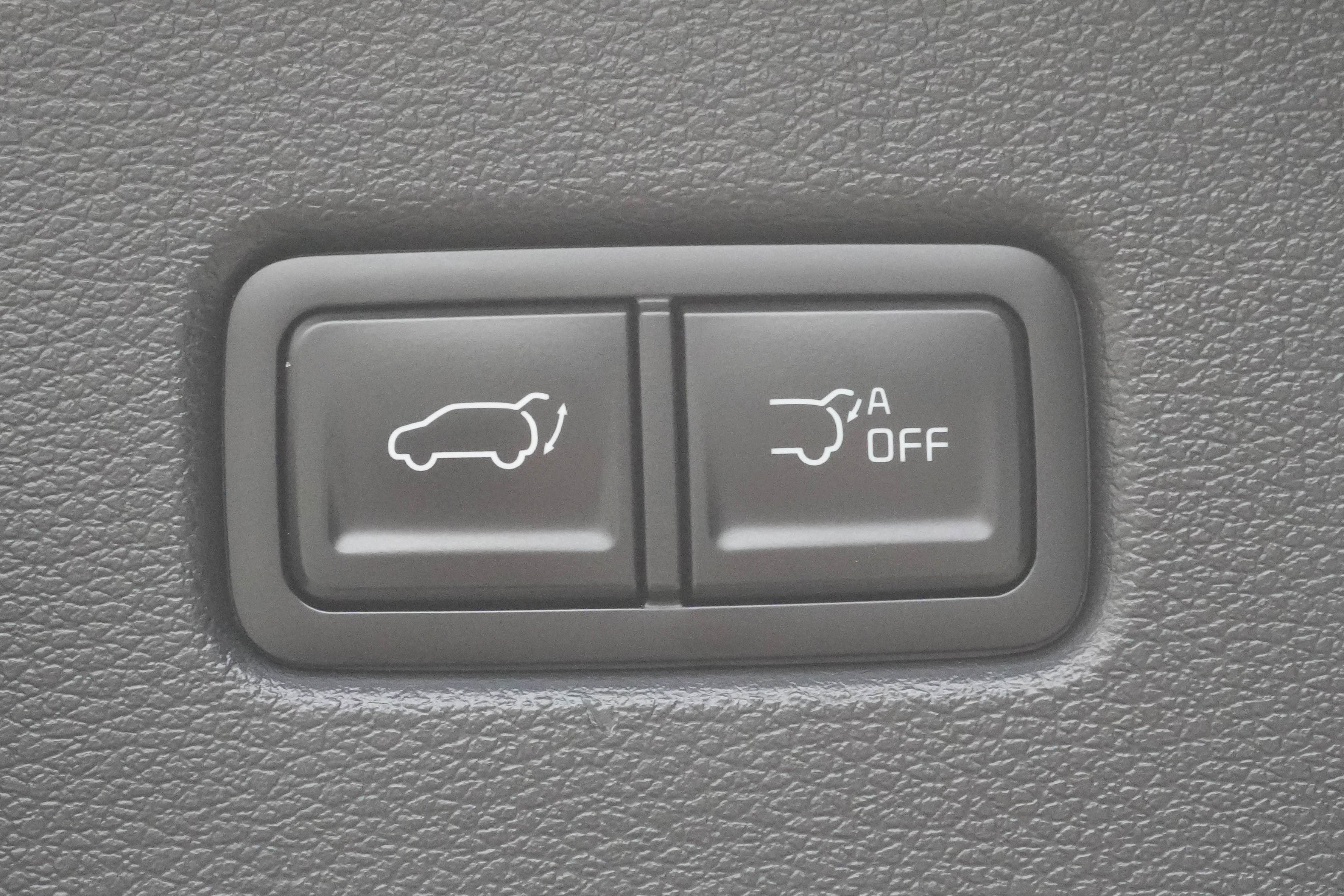 Used 2025 Kia Telluride EX w/ EX Captain's Chair Package image 39