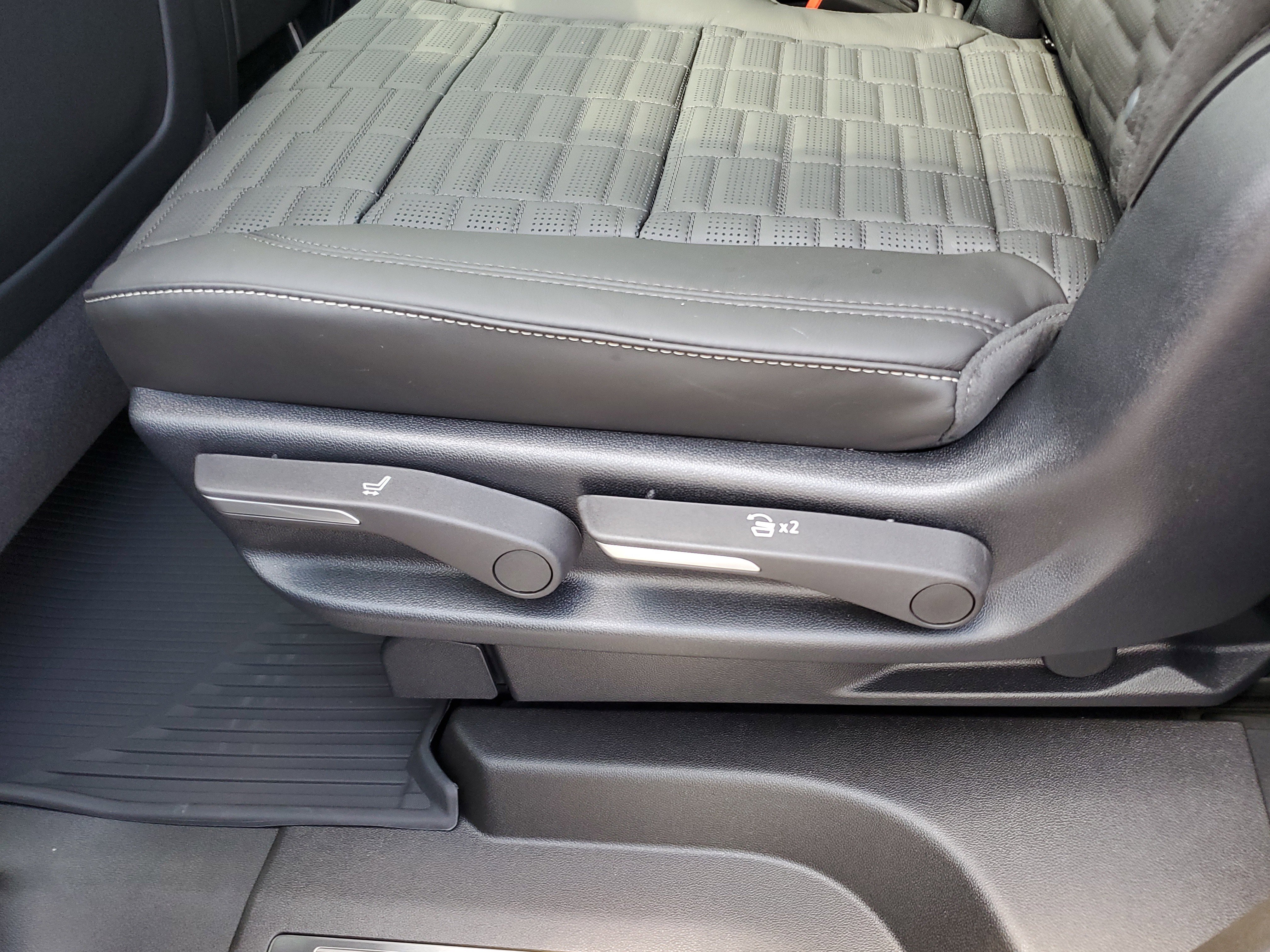 New 2025 Cadillac Escalade Sport Platinum w/ LPO, Floor Liner Package image 12