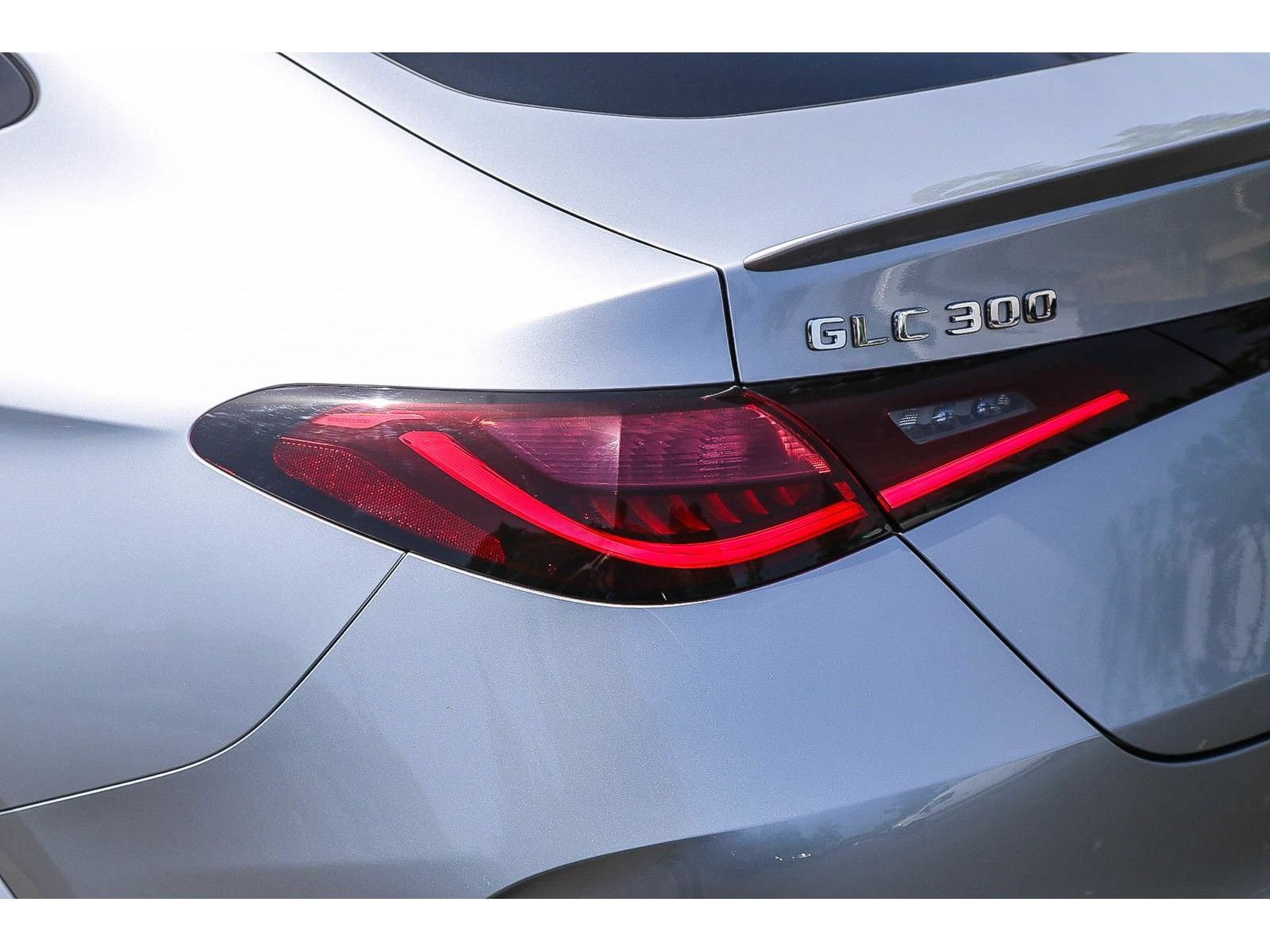 Certified 2025 Mercedes-Benz GLC 300 4MATIC image 8