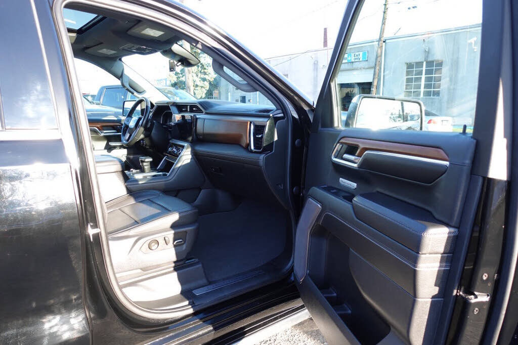 Used 2023 GMC Sierra 1500 Denali w/ Denali Reserve Package AWD/4WD image 35