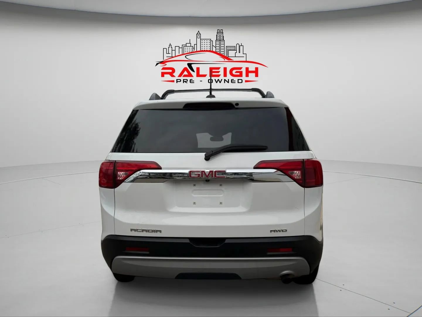 Used 2019 GMC Acadia SLE image 6