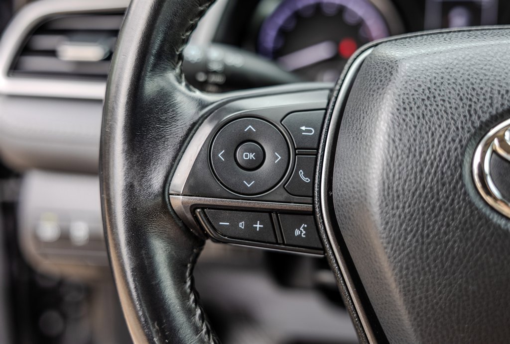 Used 2021 Toyota Camry SE image 14