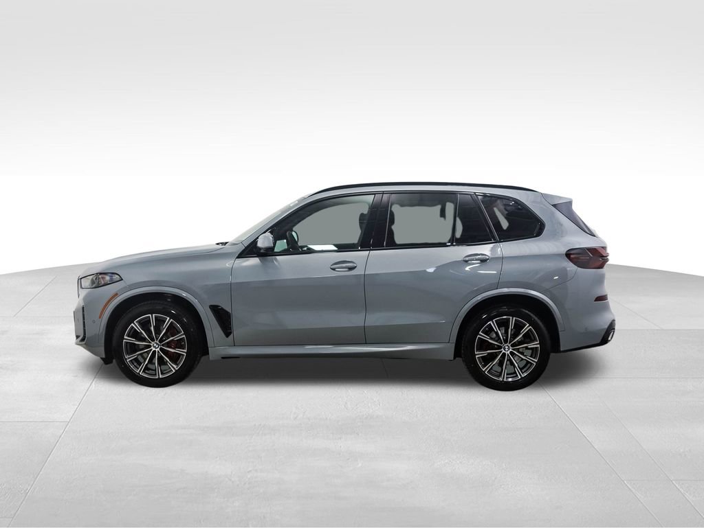 New 2026 BMW X5 xDrive40i w/ Executive Package image 2