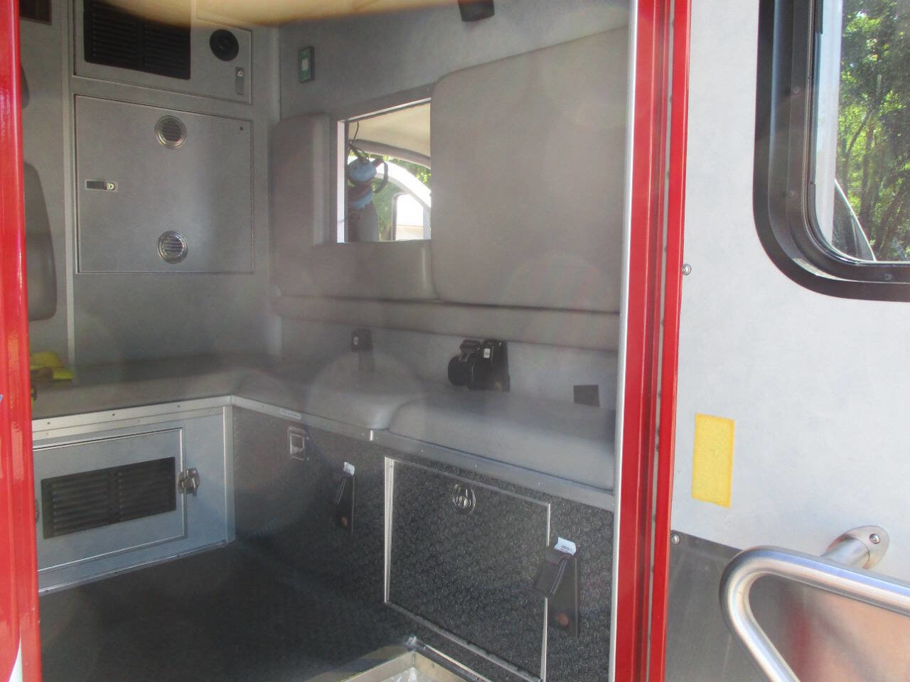 Used 2009 Chevrolet Kodiak C4500 2WD Regular Cab image 22
