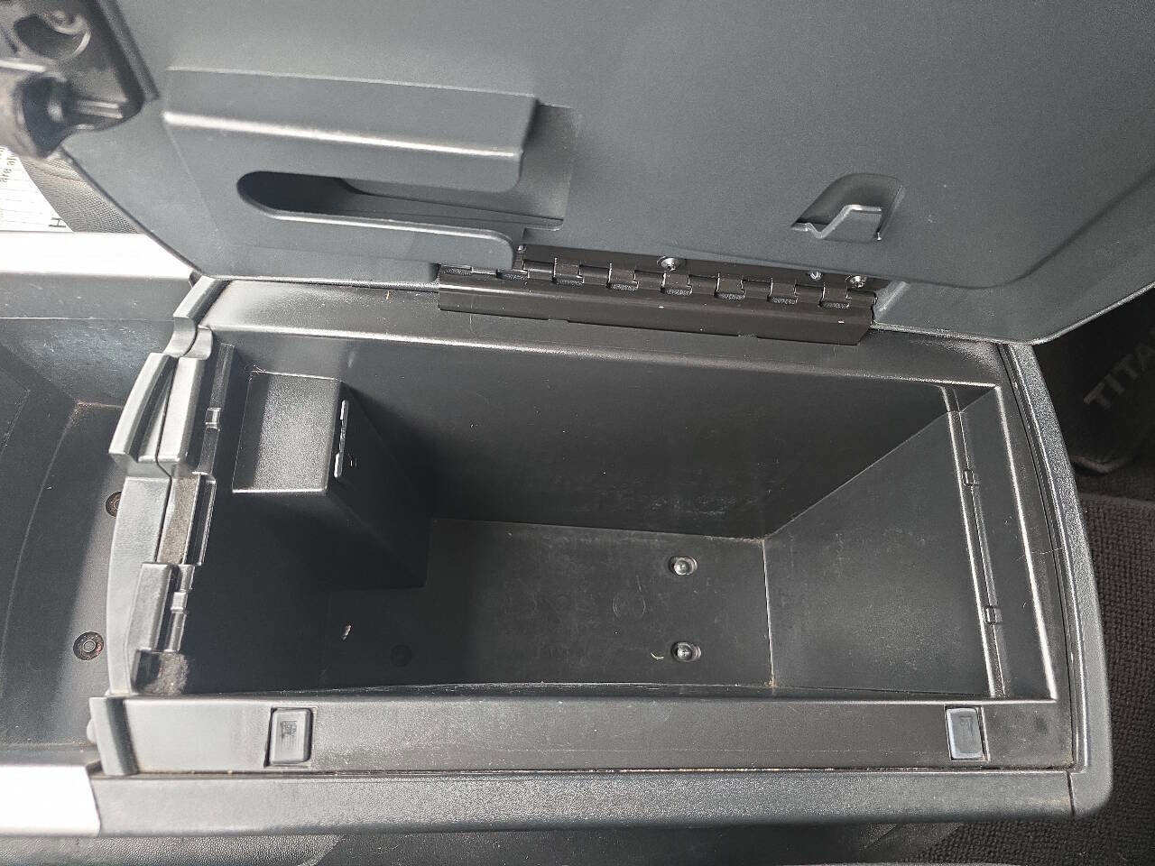 Used 2014 Nissan Titan SV w/ SV Premium Utility Package image 36