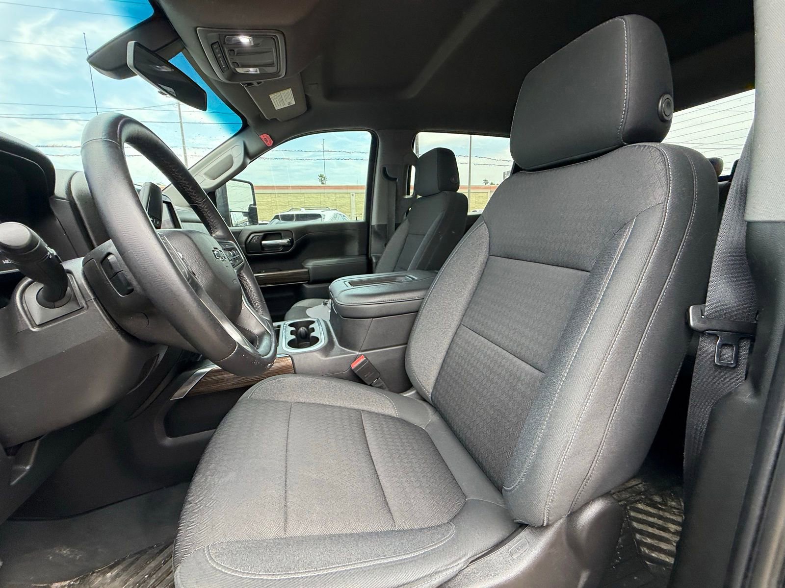 Used 2021 Chevrolet Silverado 1500 LT Trail Boss w/ Bed Protection Package AWD/4WD image 8