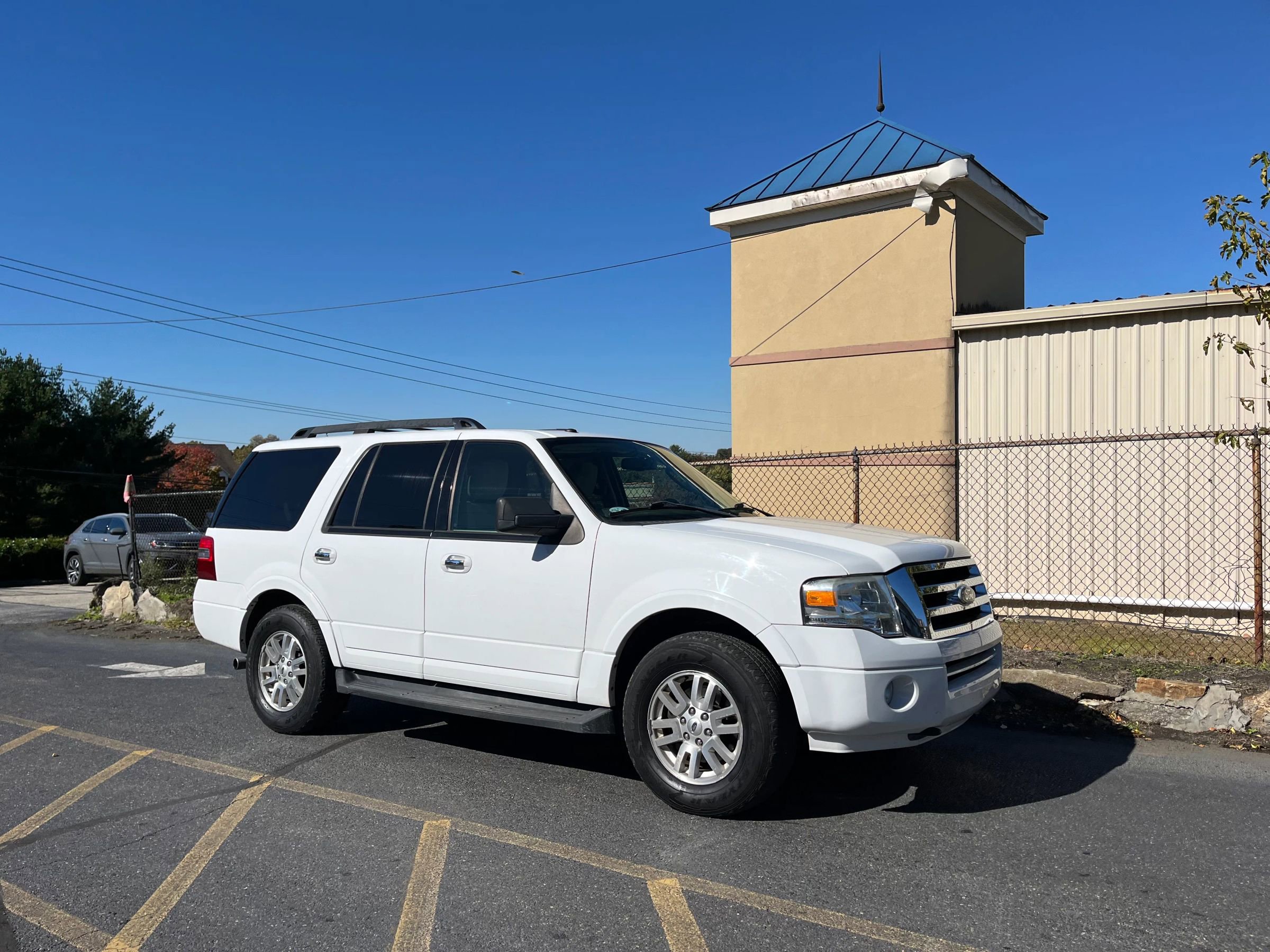 Used 2011 Ford Expedition XLT w/ HD Trailer Tow Pkg