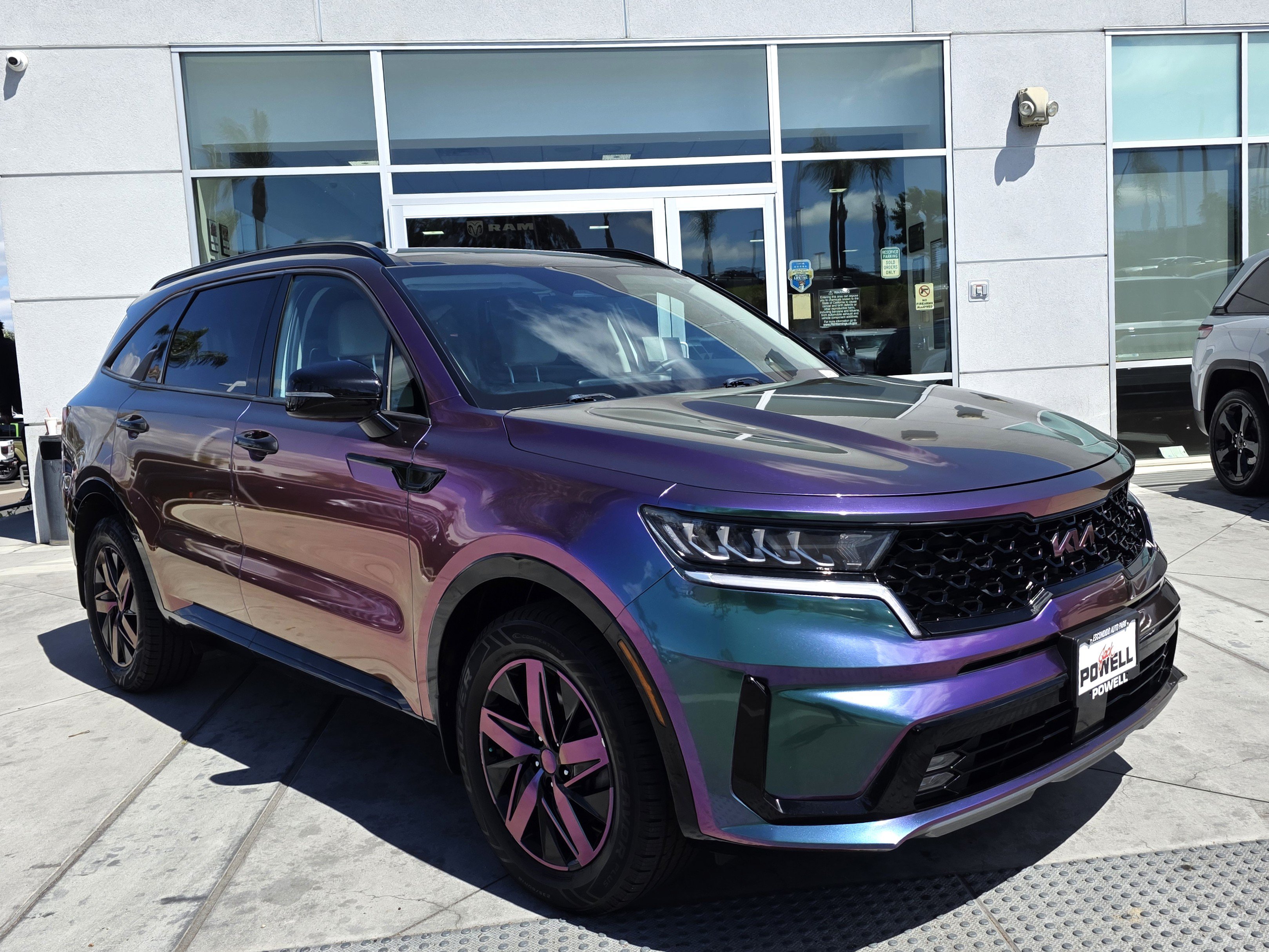 Used 2022 Kia Sorento EX w/ Panoramic Sunroof Package FWD image 6