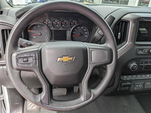 Used 2024 Chevrolet Silverado 2500 Custom w/ Custom Value Package image 21