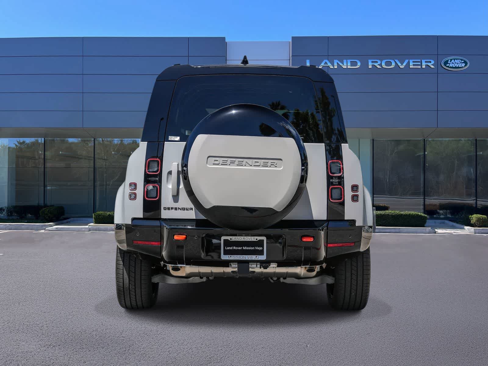 New 2026 Land Rover Defender 110 X AWD/4WD image 5