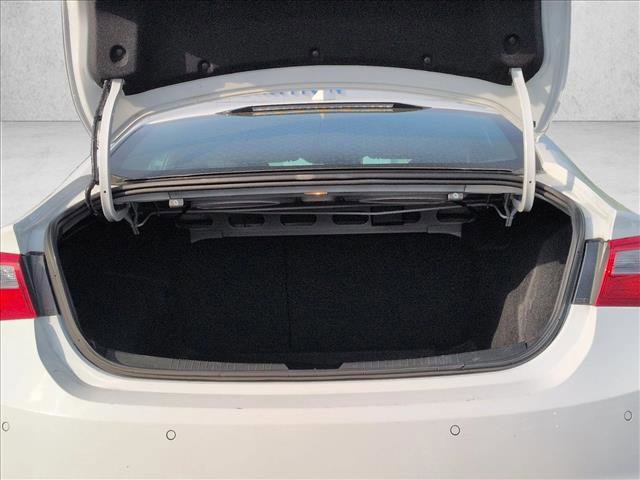 Used 2024 Chevrolet Malibu LT FWD image 6