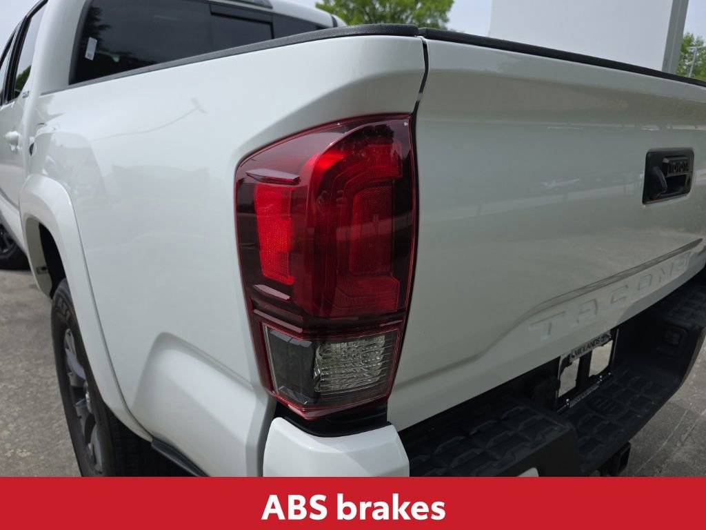 Used 2023 Toyota Tacoma SR5 w/ Technology Package image 9