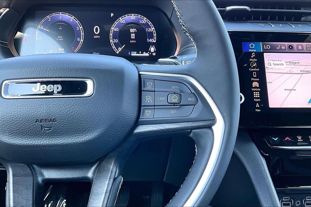 New 2026 Jeep Grand Cherokee Limited w/ Limited Altitude Package AWD/4WD image 7