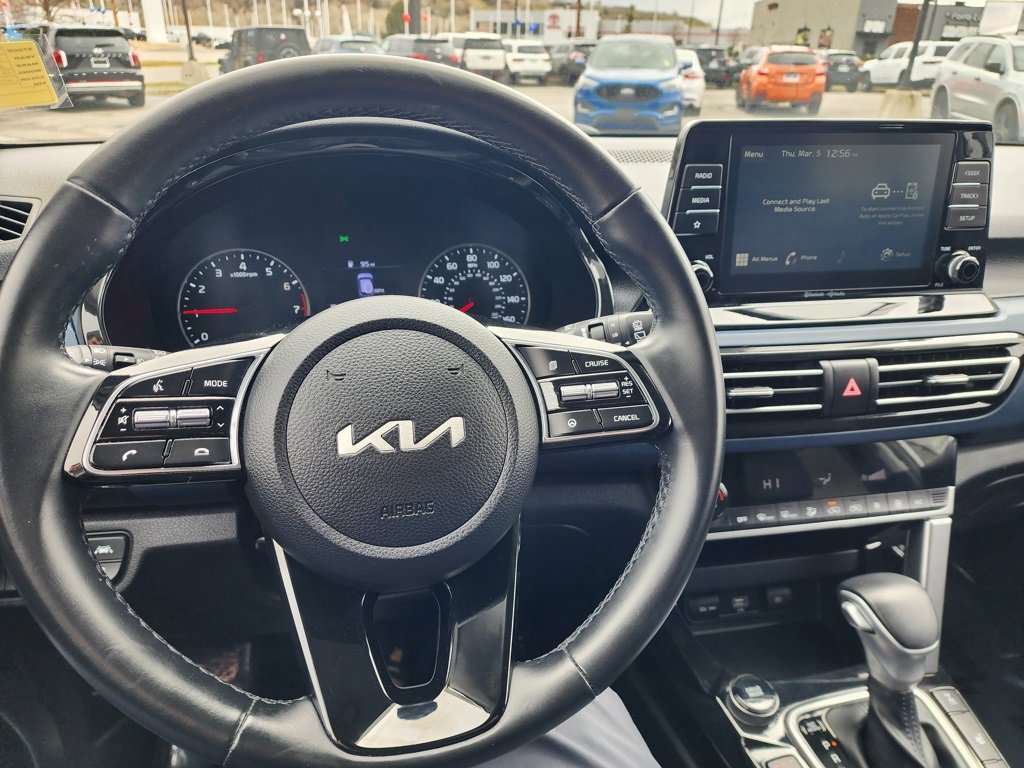 Certified 2023 Kia Seltos S image 10