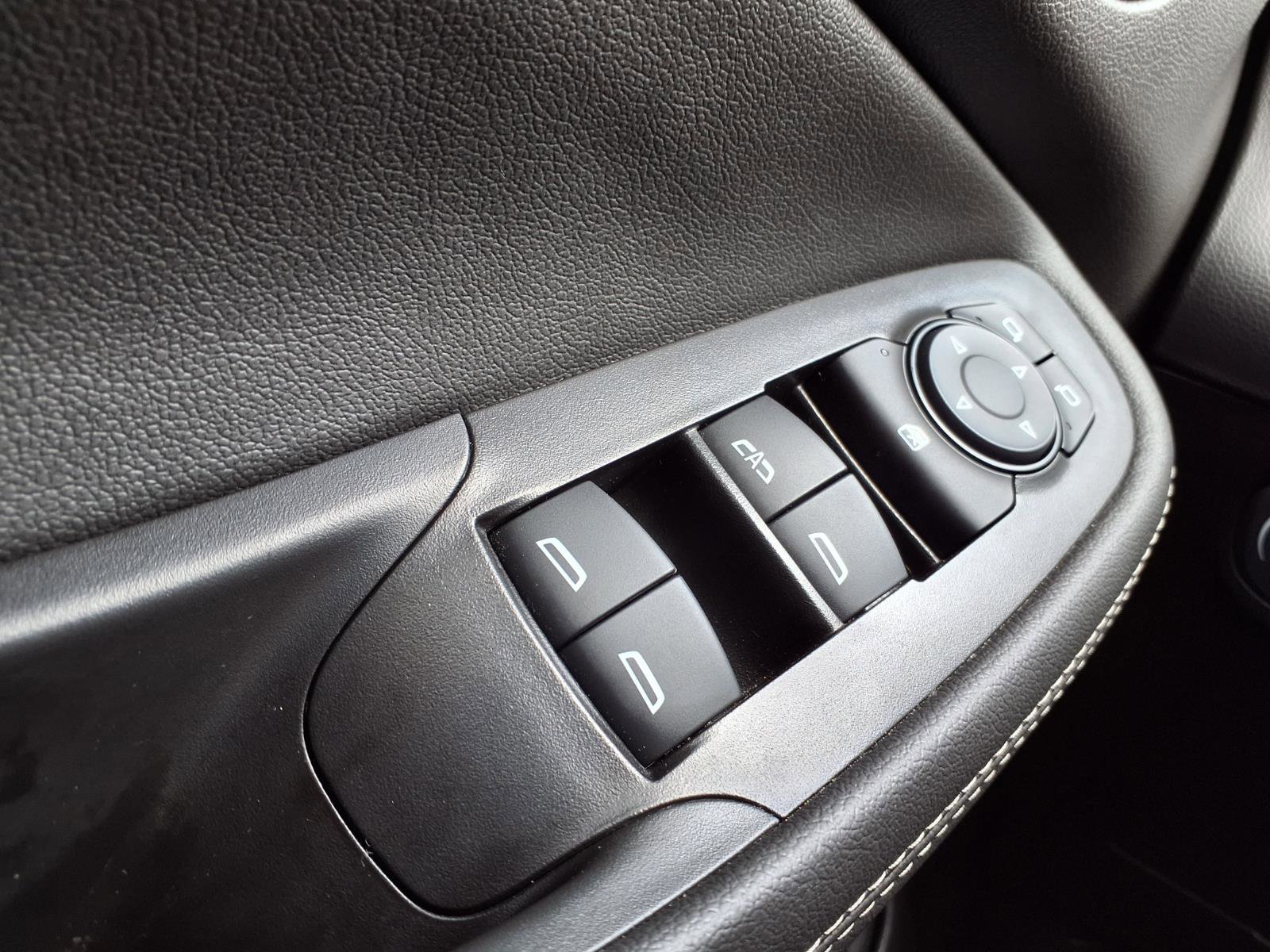 Used 2023 Buick Encore GX Select w/ Sport Touring Package image 24