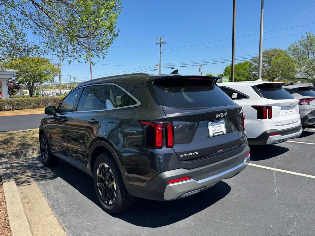 Certified 2025 Kia Sorento S image 8